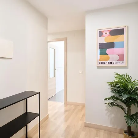 Apartment By Keyhom