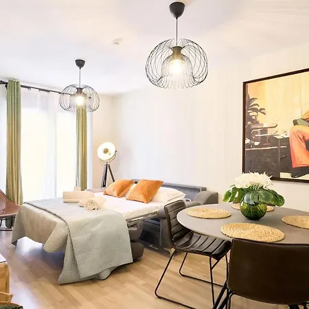 Apartment By Keyhom